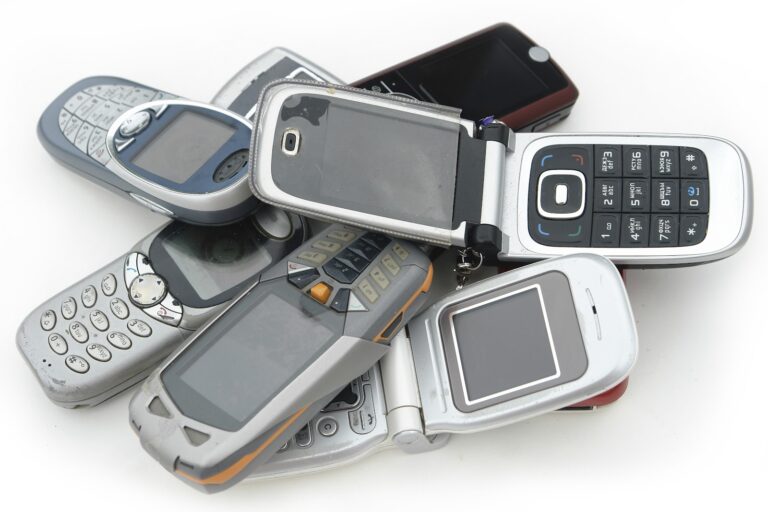 Nigeria, Are You Ready For The iQ And MaxTel Phones?