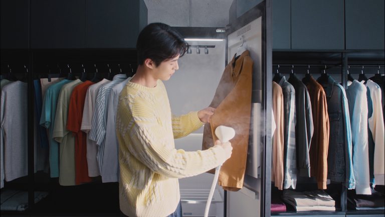 LG Unveils New Styler that Straightens Garments and Significantly Reduces the Need for Ironing