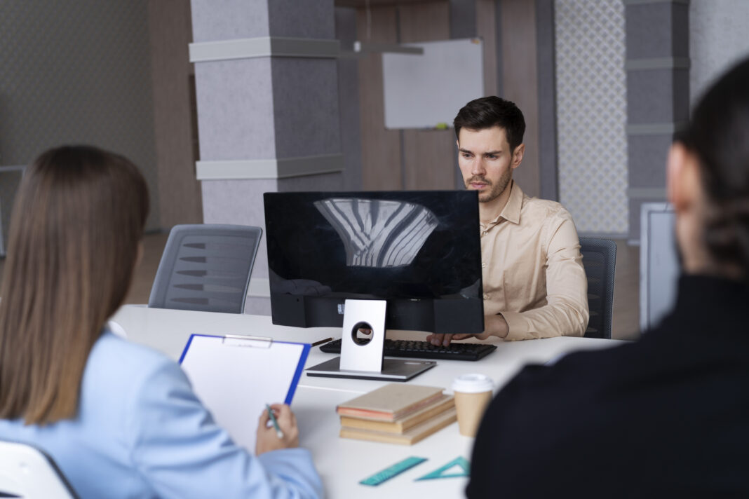 How Businesses Can Streamline Front Desk Operations with Smart Tech